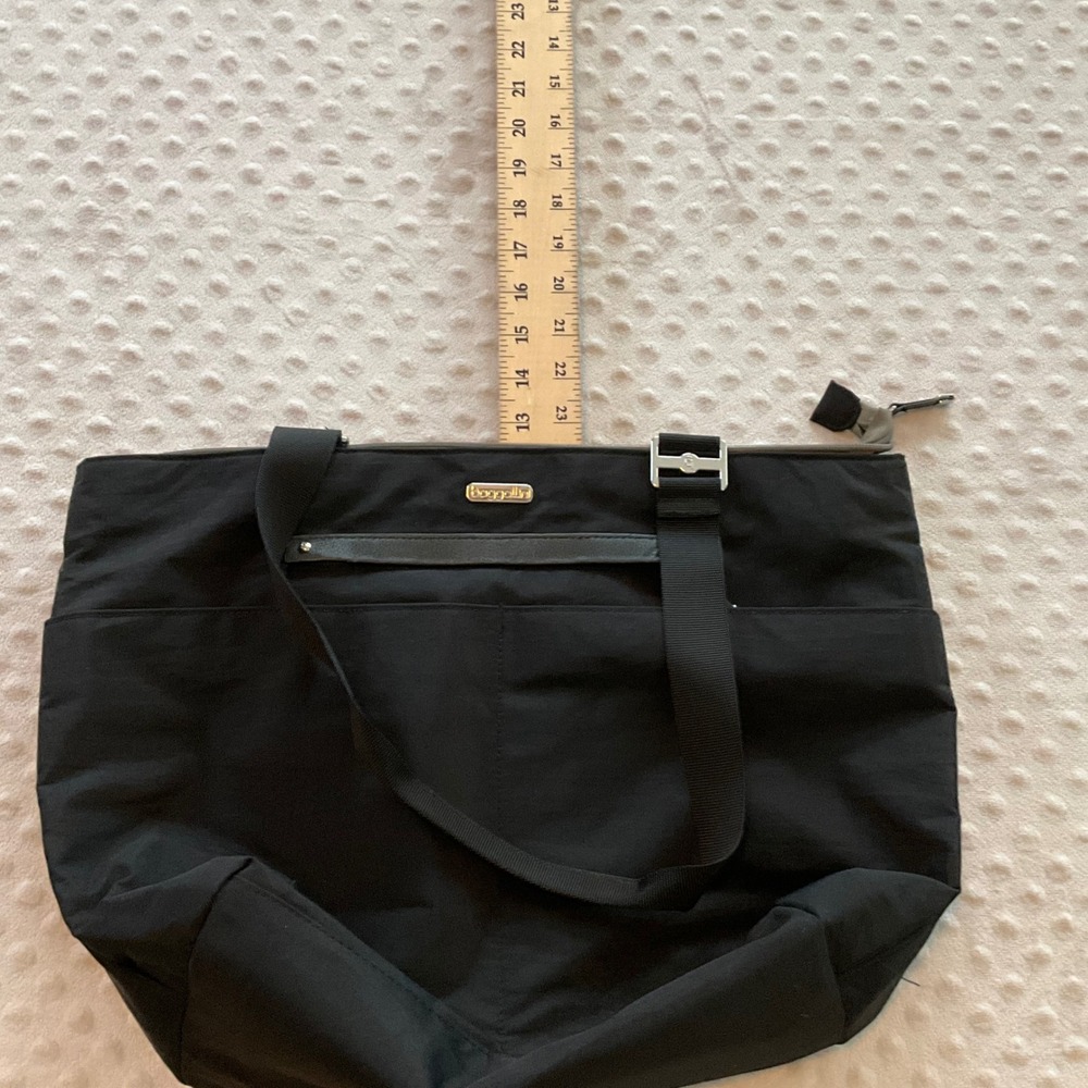 Baggallini Black Nylon Tote Bag With Leather Trim and Adjustable Straps - Picture 4 of 7